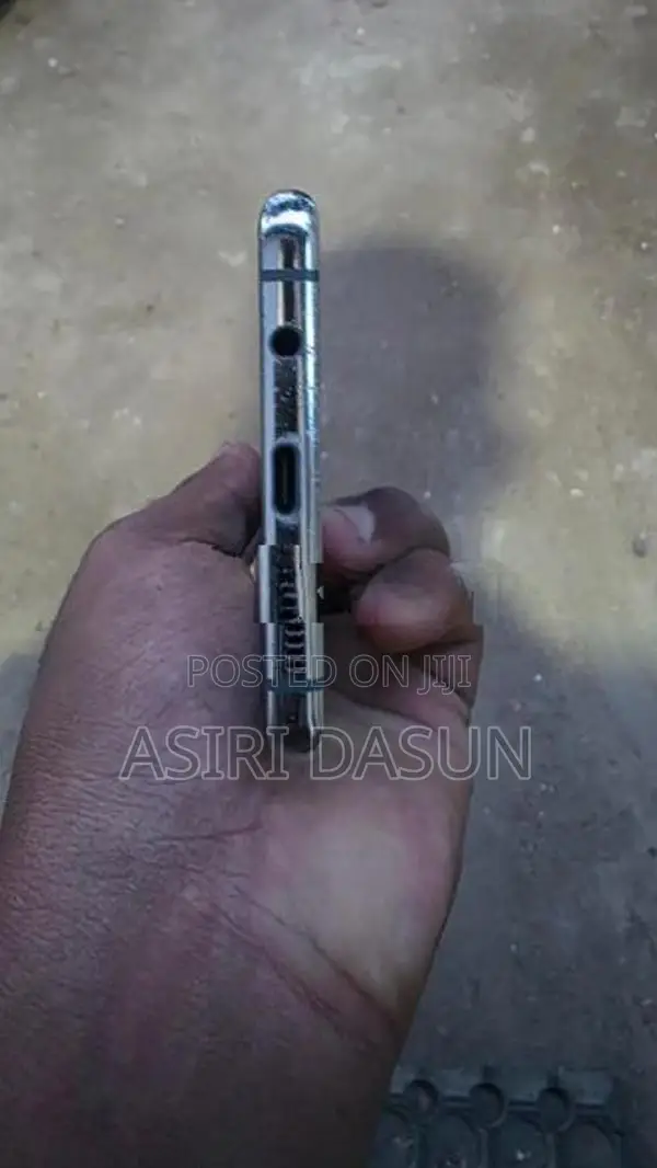 Samsung Galaxy S10 (Used)