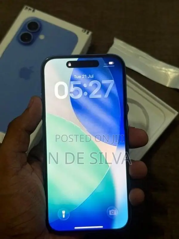Apple iPhone 16 (Used)