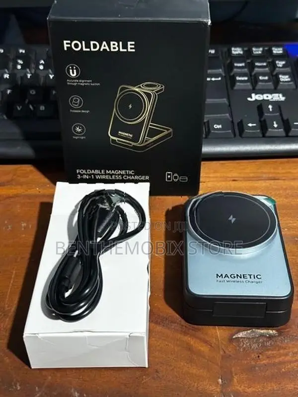 Foldable Magnetic 3 - in 1 Wireless Charger