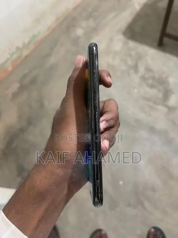 Apple iPhone X (Used)