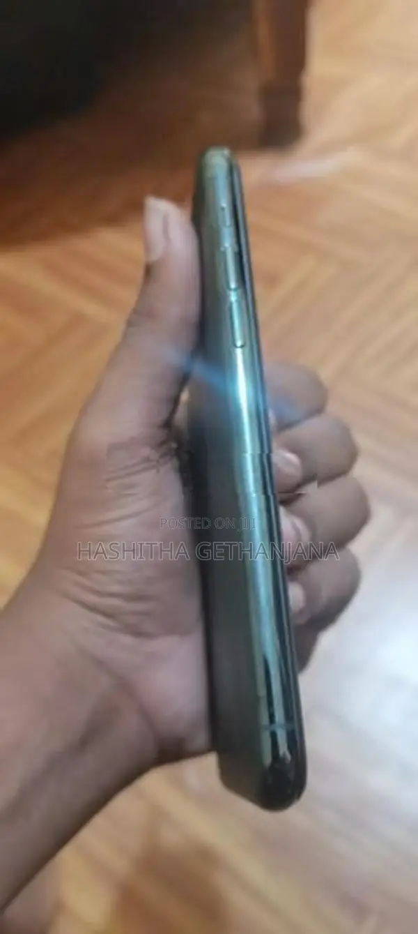 Apple iPhone 11 Pro 256GB (Used)
