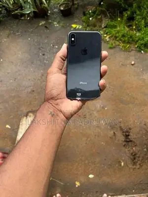 Apple iPhone XS (Used)