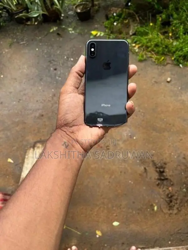 Apple iPhone XS (Used)