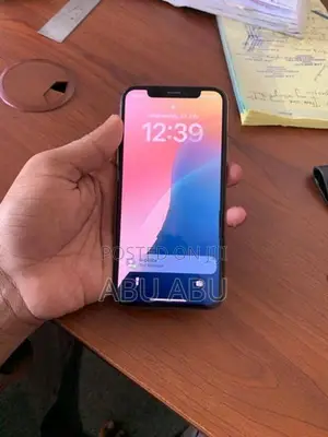 Apple iPhone XS (Used)
