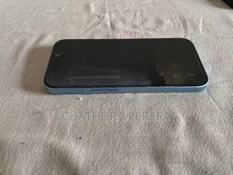 Apple iPhone 17 (Used)