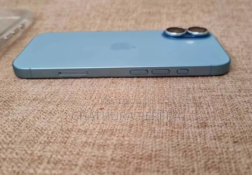 Apple iPhone 17 (Used)