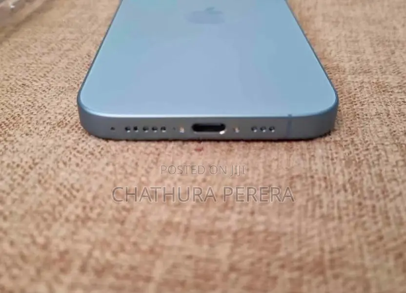 Apple iPhone 17 (Used)