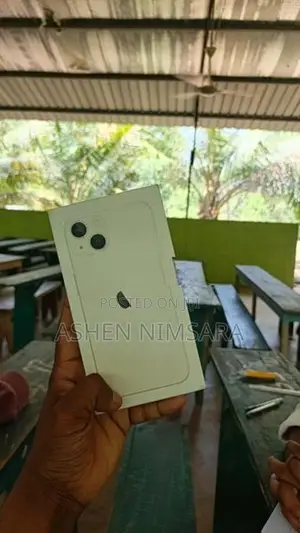 Apple iPhone 13 (Used)