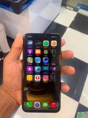 Apple iPhone 11 Pro Max Gold (Used)