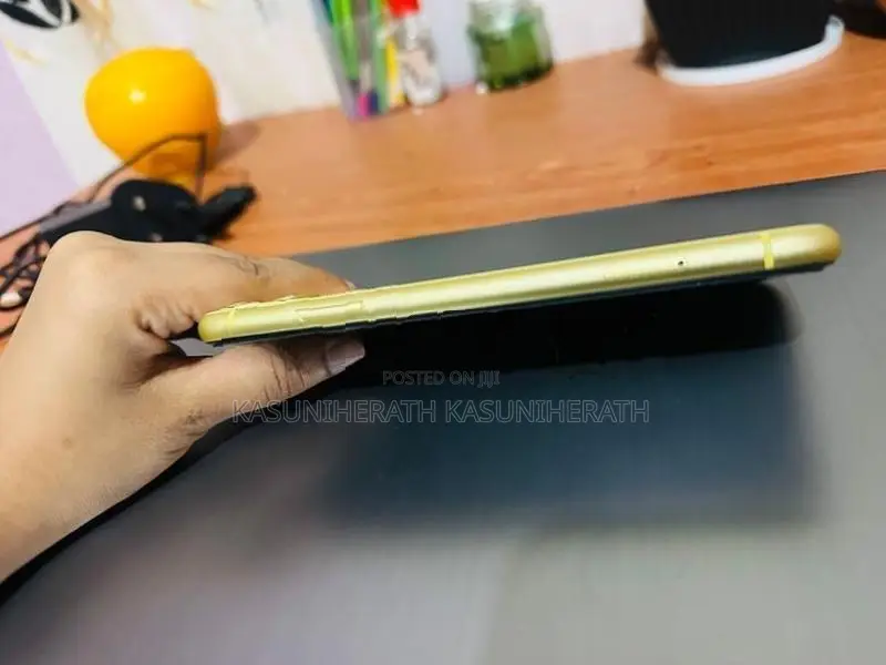 Apple iPhone 11 Limited edition (Used)