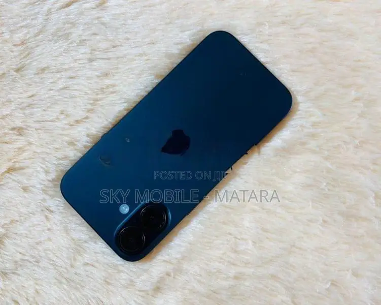 Apple iPhone 16 128GB (Used)