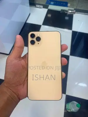 Apple iPhone 11 Pro Max Gold (Used)
