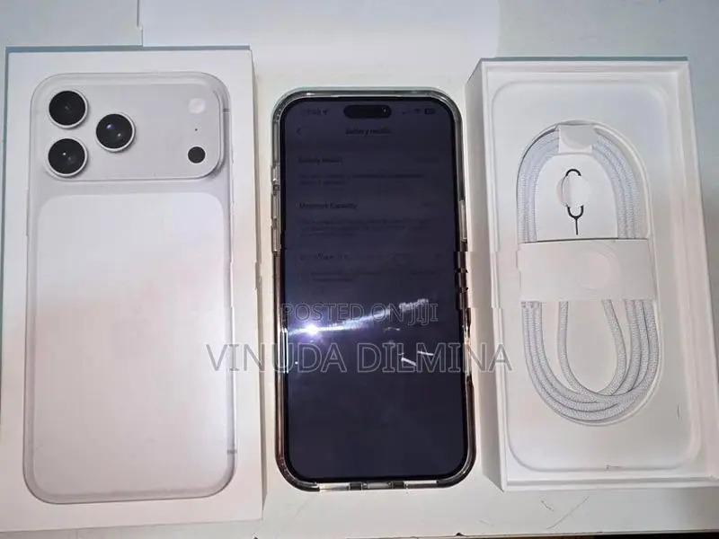 Apple iPhone 17 Pro Max Silver (Used)
