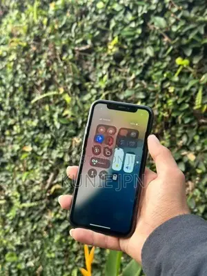 Apple iPhone XR (Used)