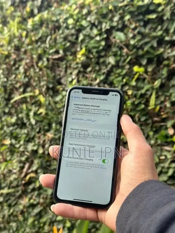Apple iPhone XR (Used)