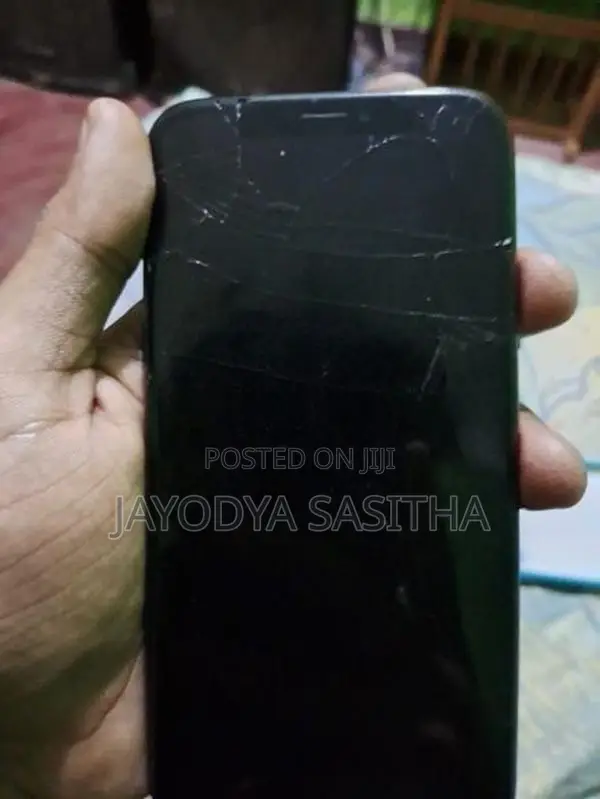 Apple iPhone X (Used)
