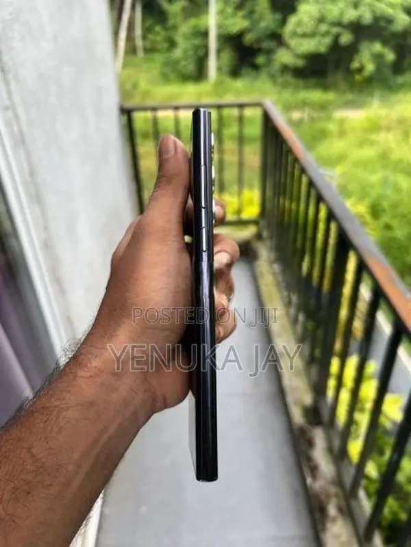 Samsung Galaxy S22 Ultra (Used)