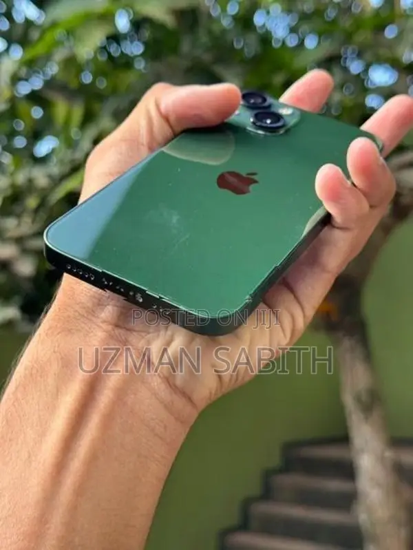 Apple iPhone 13 (Used)