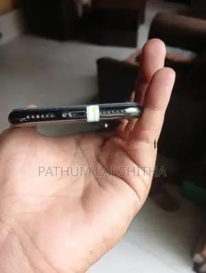 Apple iPhone X (Used)