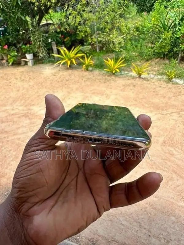 Apple iPhone 11 Pro (Used)