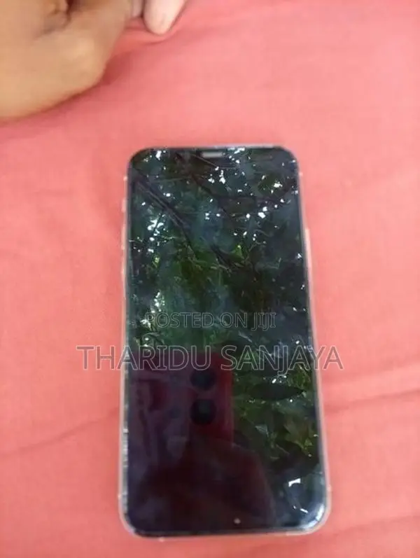 Apple iPhone 11 Pro (Used)