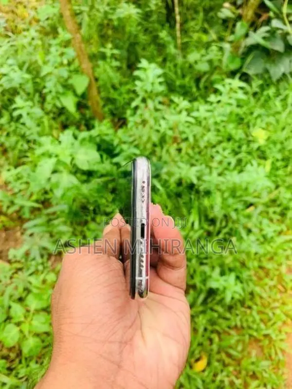 Apple iPhone XS (Used)