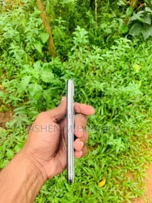 Apple iPhone XS (Used)