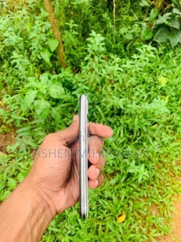 Apple iPhone XS (Used)