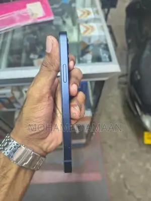 Apple iPhone 12 (Used)
