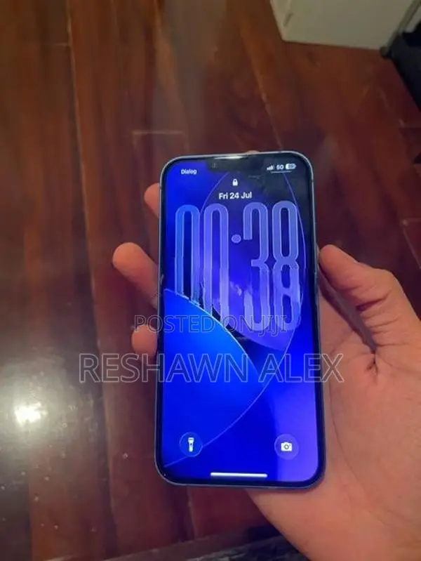 Apple iPhone 13 (Used)