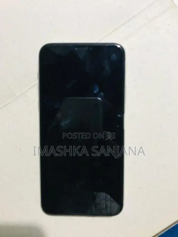 Apple iPhone X (Used)