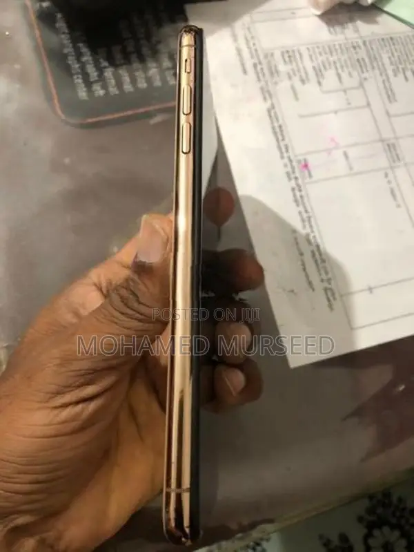 Apple iPhone XS Max (Used)