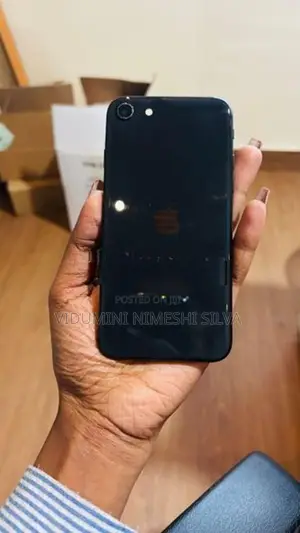 Apple iPhone SE 2 Black (Used)