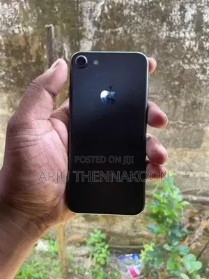 Apple iPhone 7 128GB (Used)