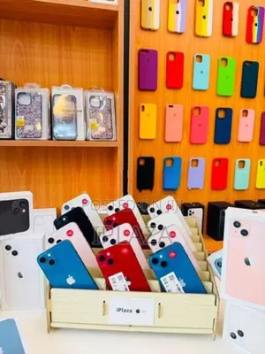 Apple iPhone 13 256GB (Used)