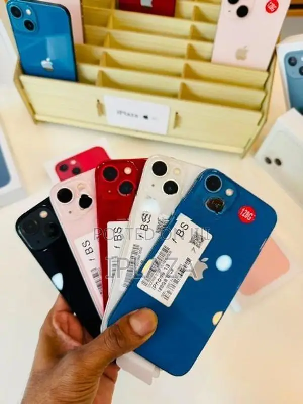 Apple iPhone 13 256GB (Used)