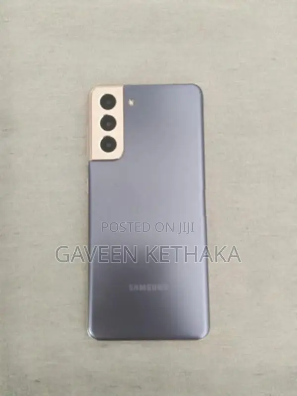 Samsung Galaxy S21 (Used)