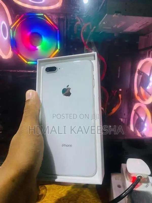 Apple iPhone 8 Plus (Used)