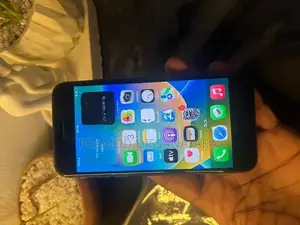 Apple iPhone 8 (Used)