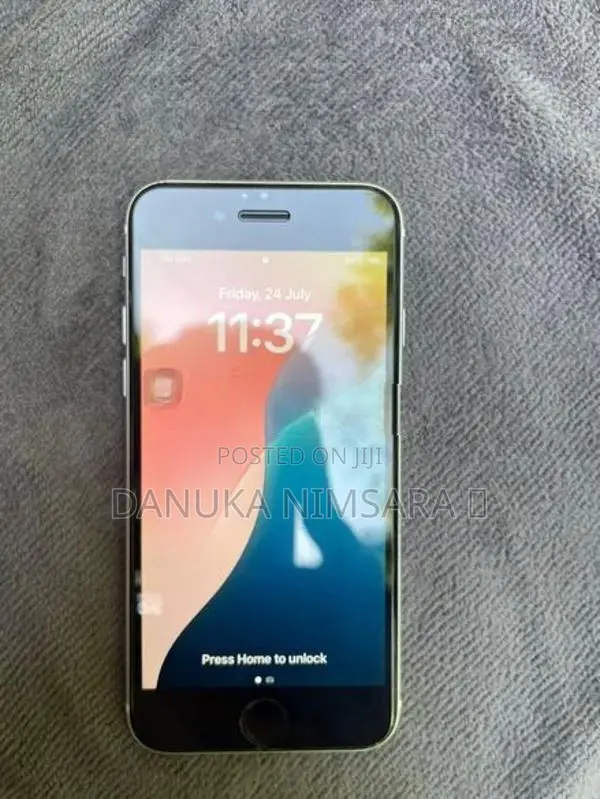 Apple iPhone SE 2 White (Used)