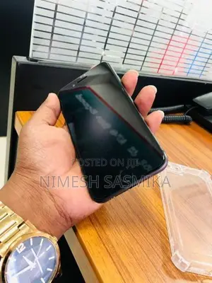 Apple iPhone 8 (Used)