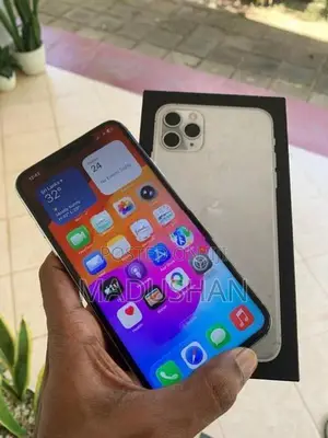 Apple iPhone 11 Pro Max 256GB (Used)