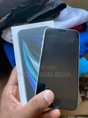 Apple iPhone SE 2 (Used)