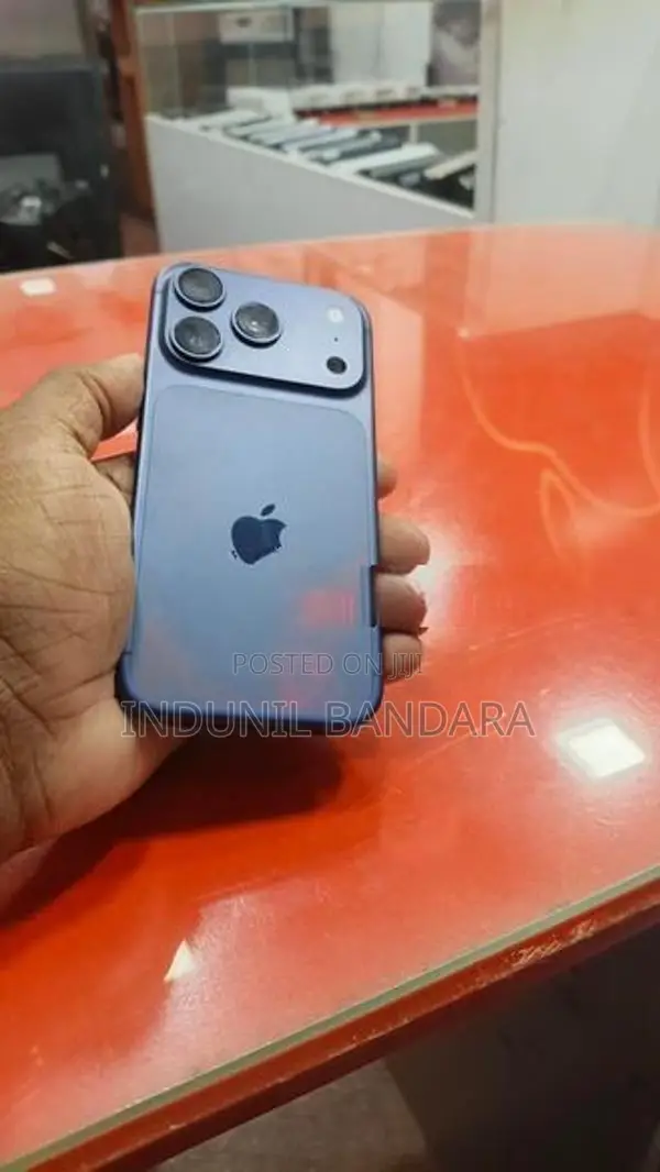 Apple iPhone 17 Pro 256GB (Used)