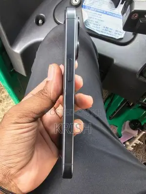 Apple iPhone 15 Pro 128GB 8GB (Used)