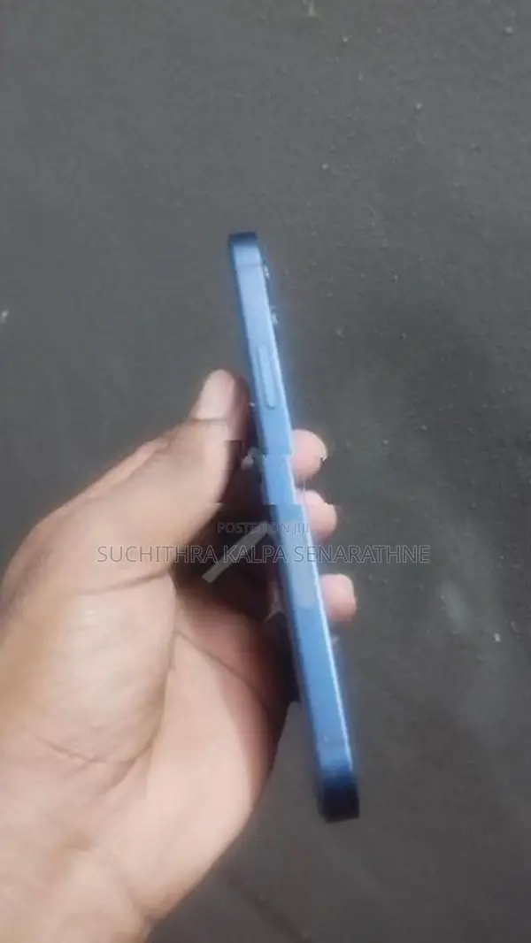 Apple iPhone 12 (Used)