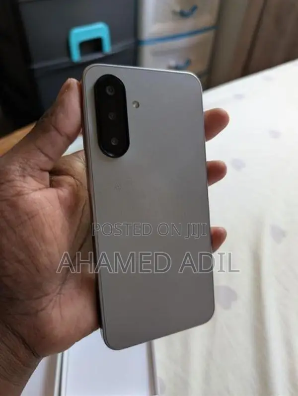 Samsung Galaxy A17 (Brand New)