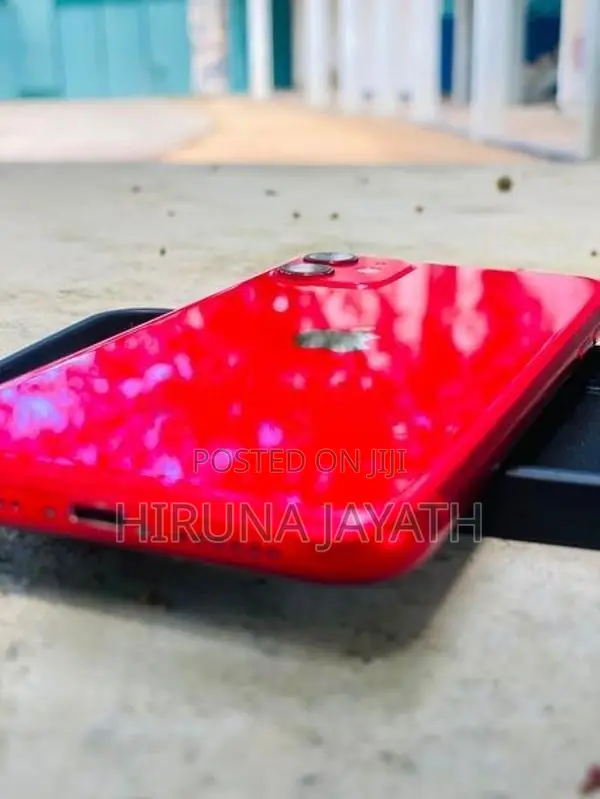 Apple iPhone 11 (Used)
