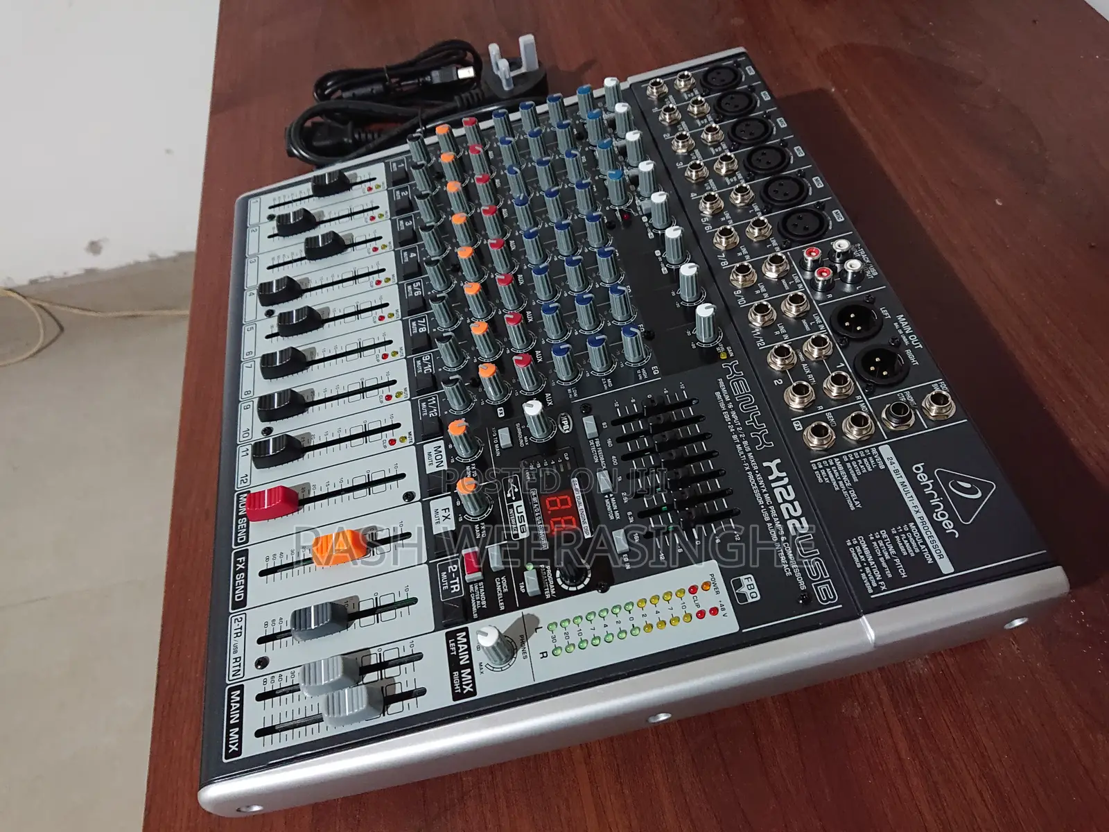 Behringer Xenyx X1222 USB Mixer