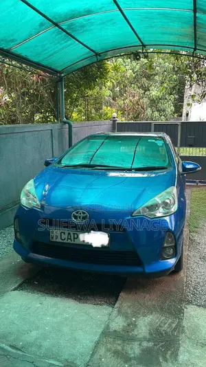 Toyota Aqua 2013 Blue